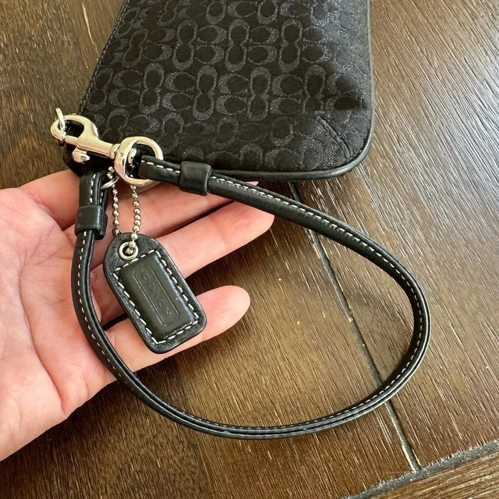 Coach signature logo wrislet
